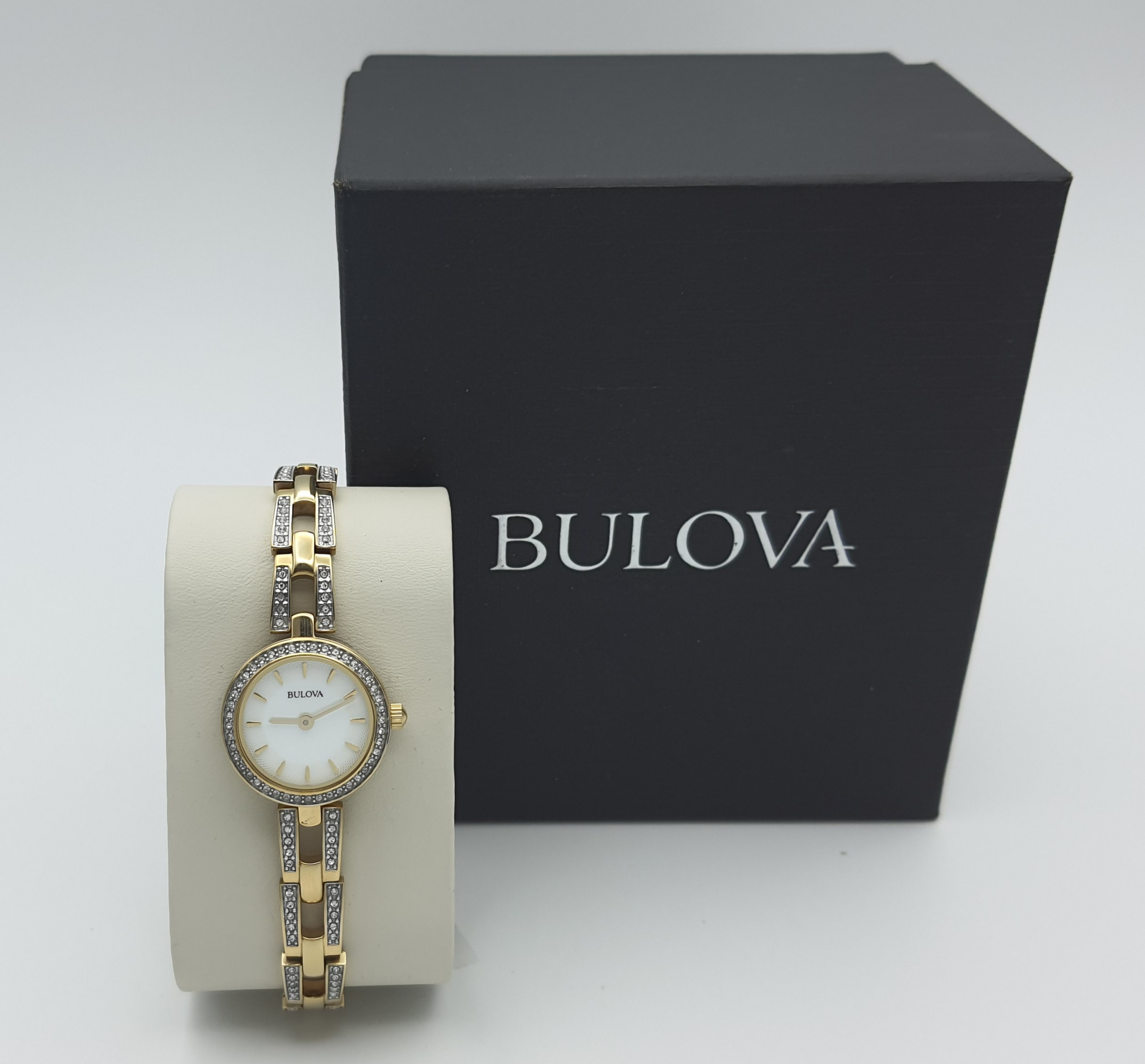 Bulova 98l213 discount