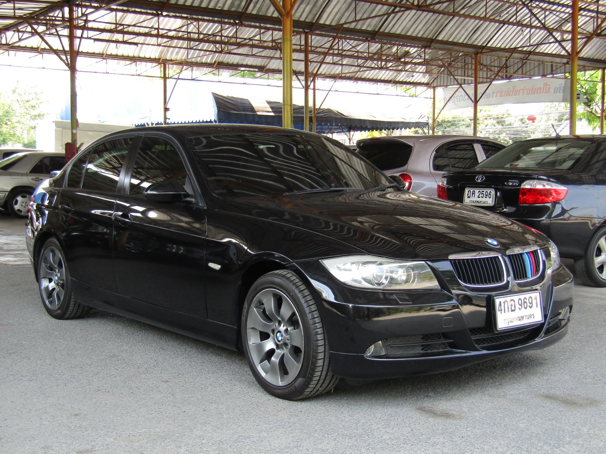 BMW 318i 2.0 E90 AT สีดำ ปี2007